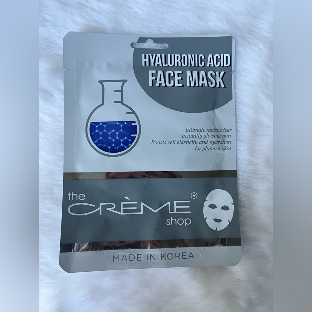 $15 The Crème Shop Makeup and Beauty Accessories Bundle #5 - Picture 9 of 10